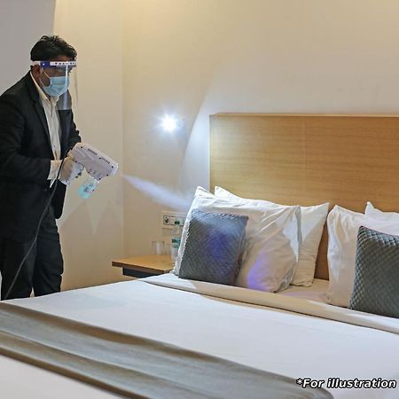 Oyo 23368 Boutique Hotel Paragon New Delhi Eksteriør billede