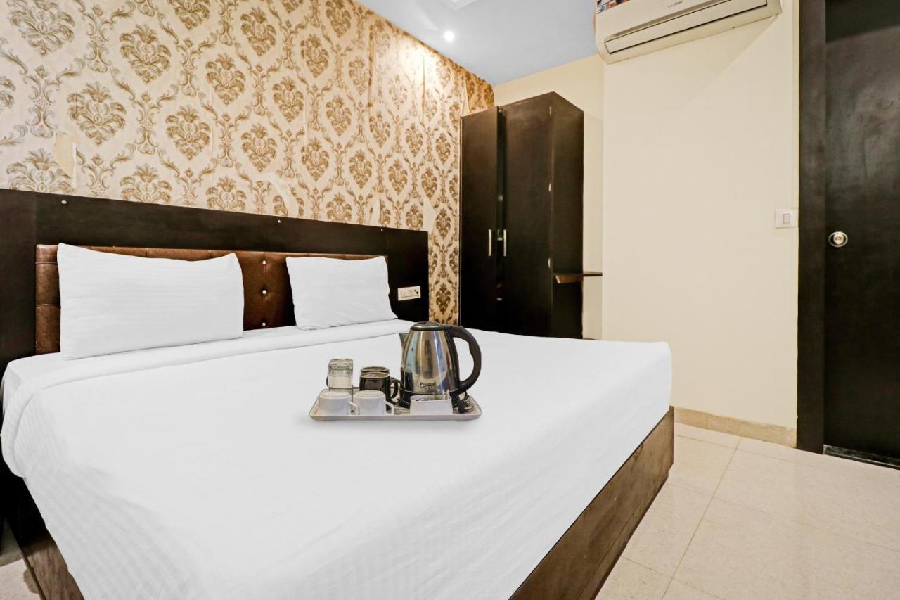 Oyo 23368 Boutique Hotel Paragon New Delhi Eksteriør billede