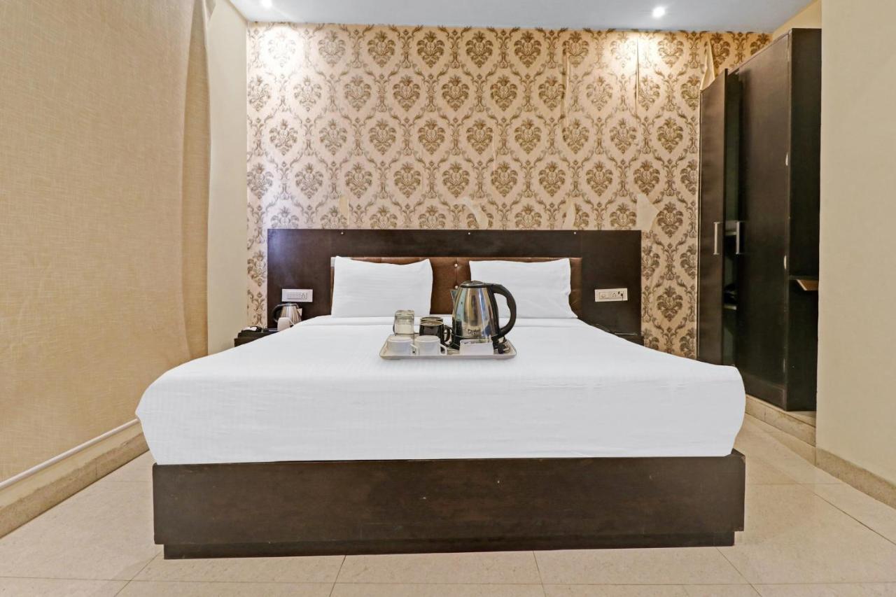 Oyo 23368 Boutique Hotel Paragon New Delhi Eksteriør billede