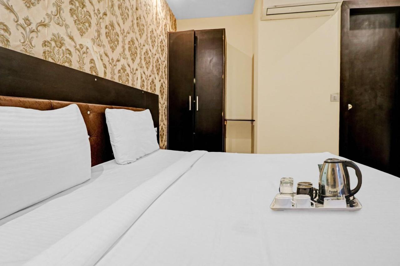 Oyo 23368 Boutique Hotel Paragon New Delhi Eksteriør billede