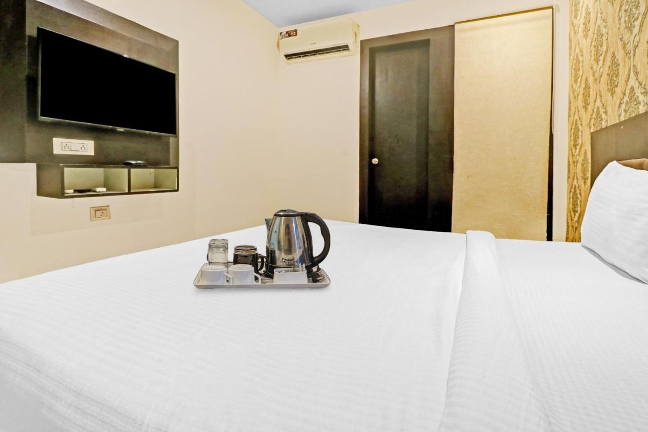 Oyo 23368 Boutique Hotel Paragon New Delhi Eksteriør billede